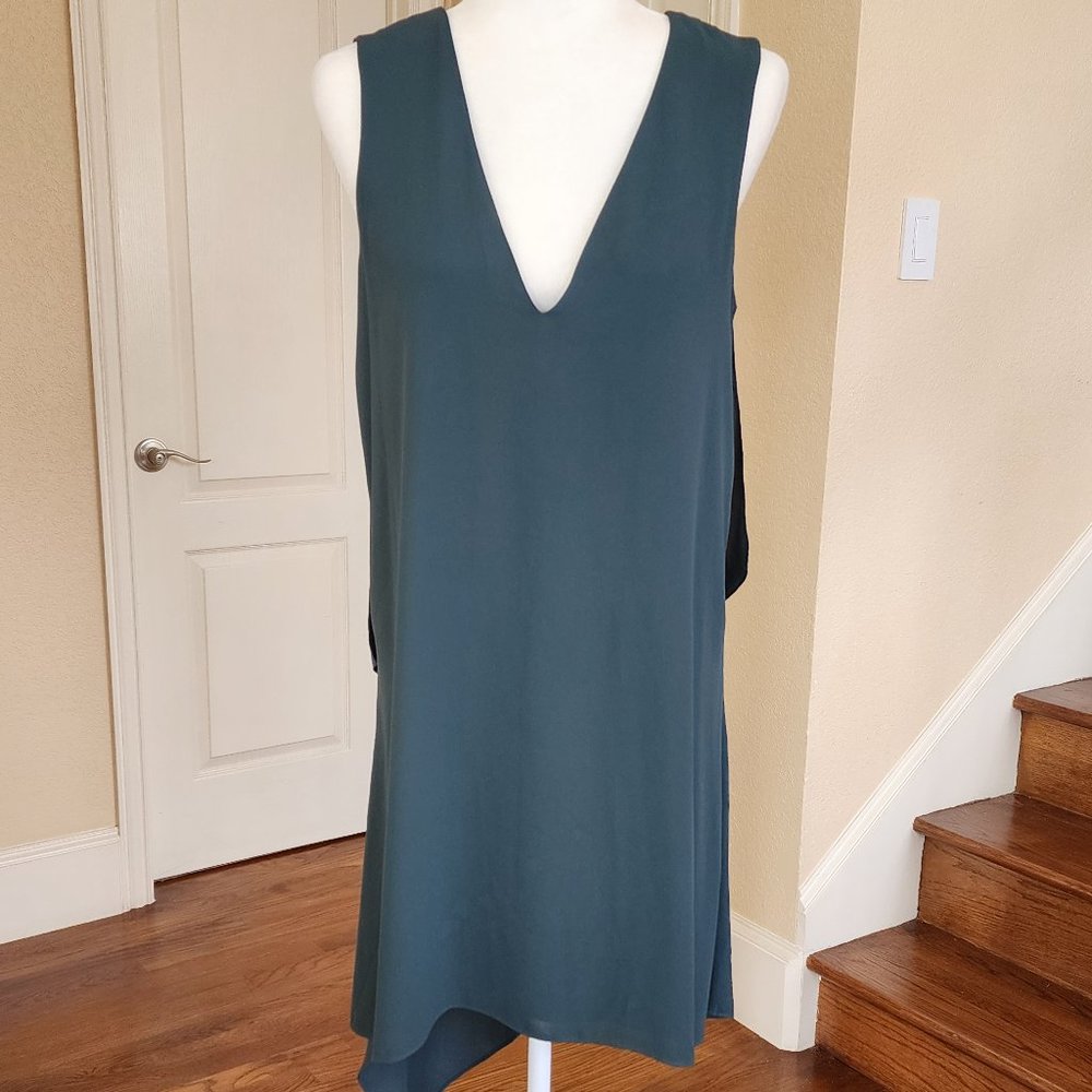 BCBG MAXAZRIA Shana Dress Satin Shift Asymmetrical Green Sleeveless Hi-Low Sz S